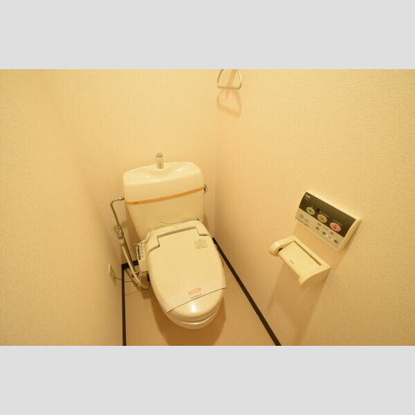 トイレ (温水洗浄暖房便座)
