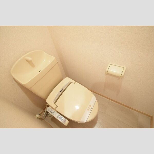 トイレ (温水洗浄暖房便座)
