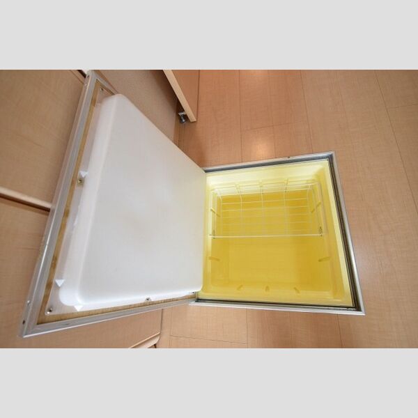 収納 (床下収納)