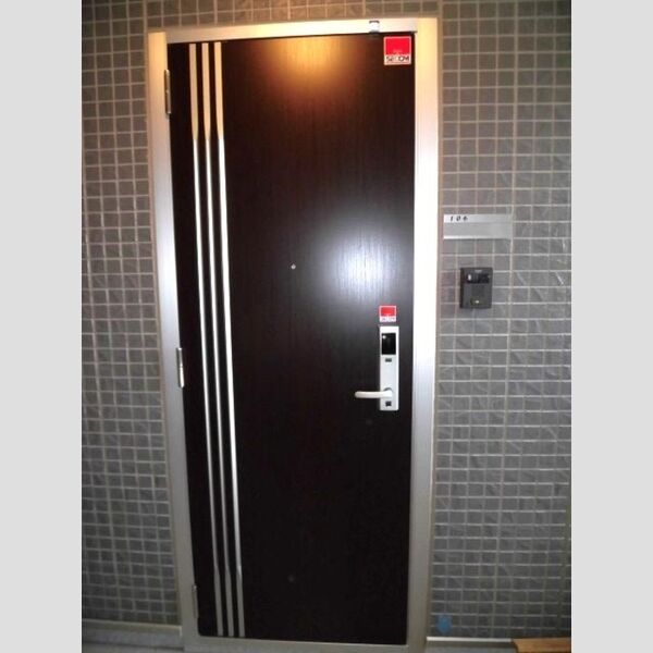 玄関 (玄関ドア)