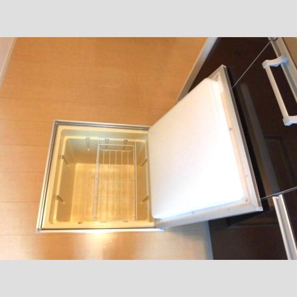 その他設備 (床下収納)