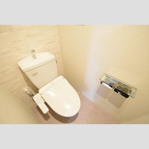 トイレ (温水洗浄暖房便座)
