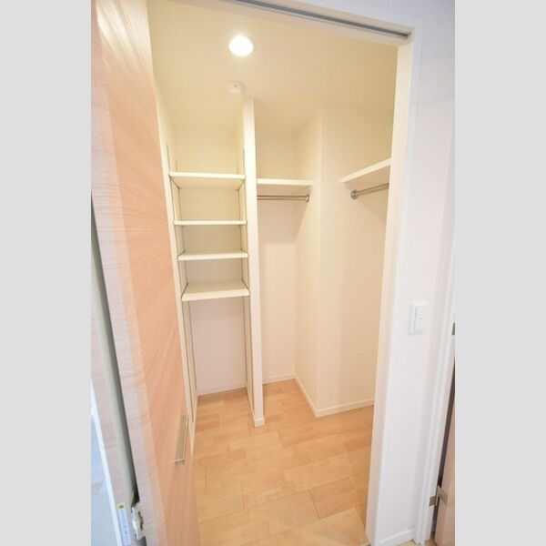 収納 (ウォークインクローゼット)