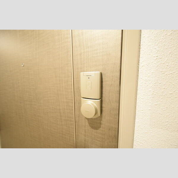 玄関 (玄関ICカードキー!)