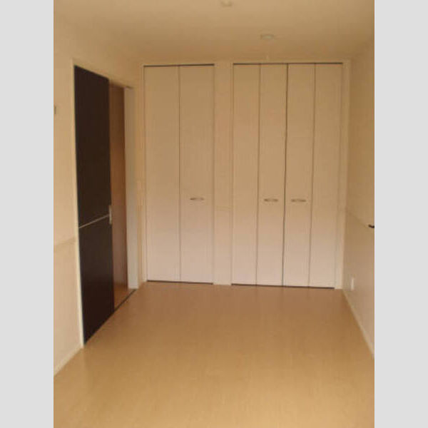 居室・リビング (2階洋室)