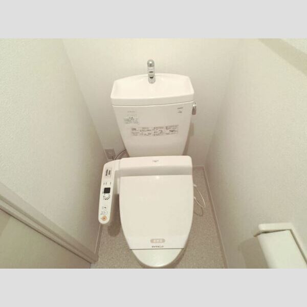 トイレ (温水洗浄暖房便座)