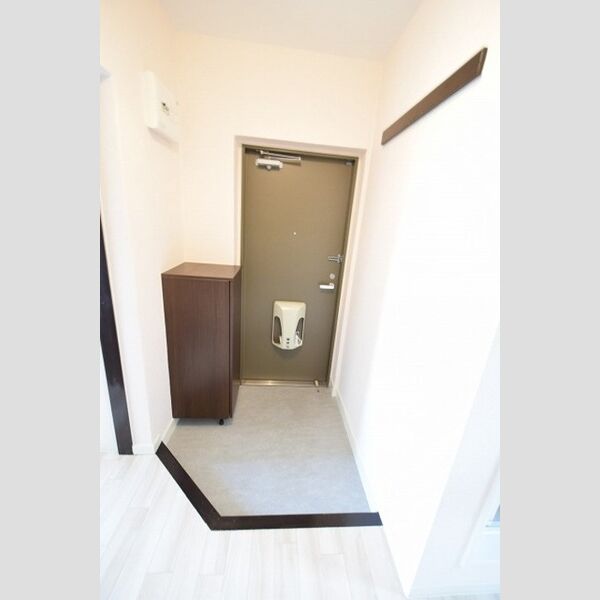 その他 (玄関スペース)