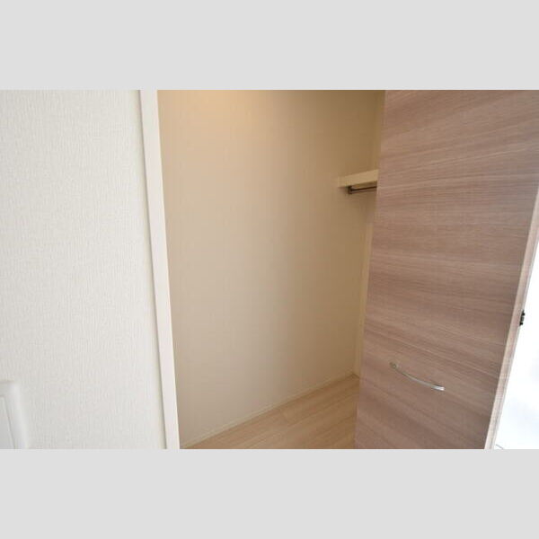 収納 (ウォークインクローゼット)