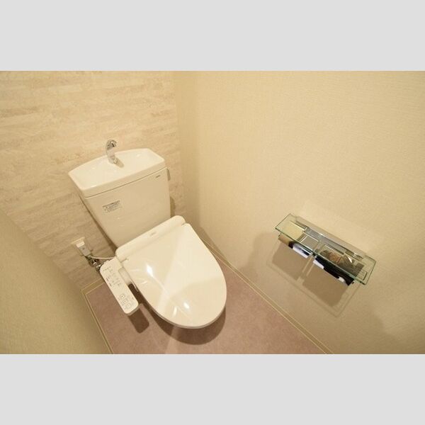 トイレ (温水洗浄暖房便座)