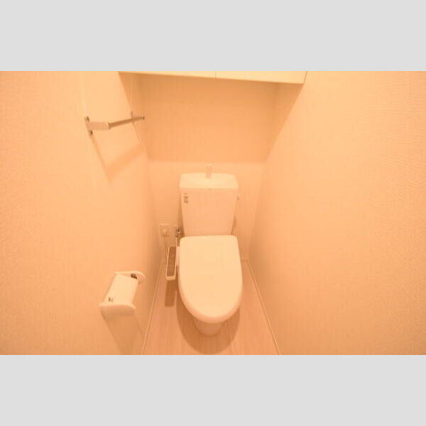 トイレ (温水洗浄暖房便座)