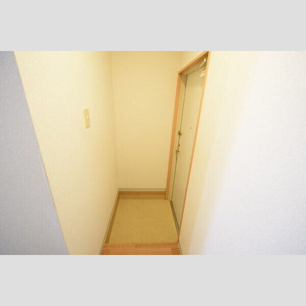 玄関 (玄関スペース)