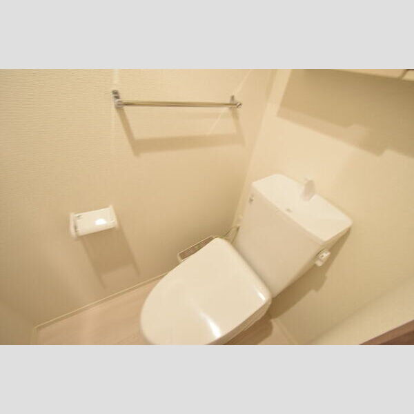 トイレ (温水洗浄暖房便座)