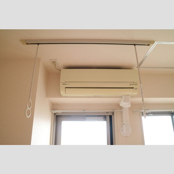 その他 (室内物干し金具)