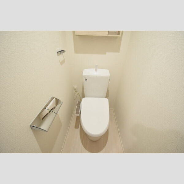 トイレ (温水洗浄暖房便座)