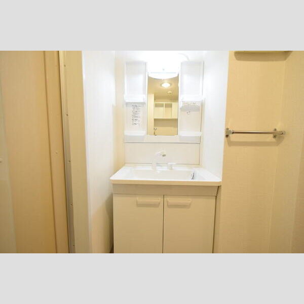 洗面所 (洗髪洗面化粧台)