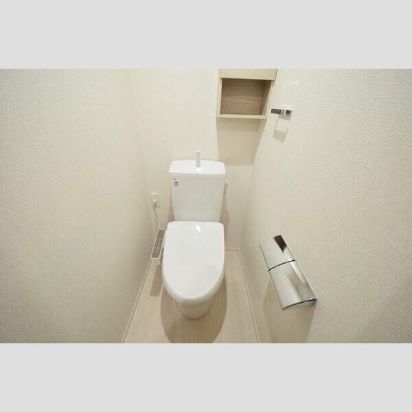 トイレ (温水洗浄暖房便座)