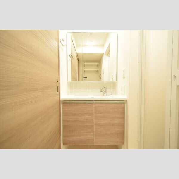 洗面所 (洗髪洗面化粧台)