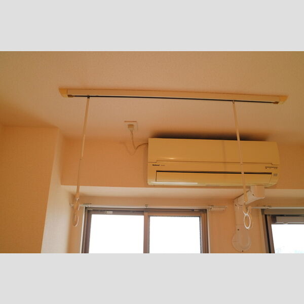 その他 (室内物干し金具)