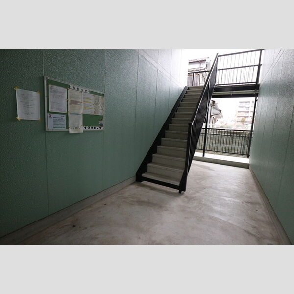 エントランス (エントランス)