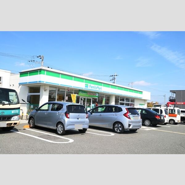現地周辺 (ファミリーマート神戸北別府店(698m))