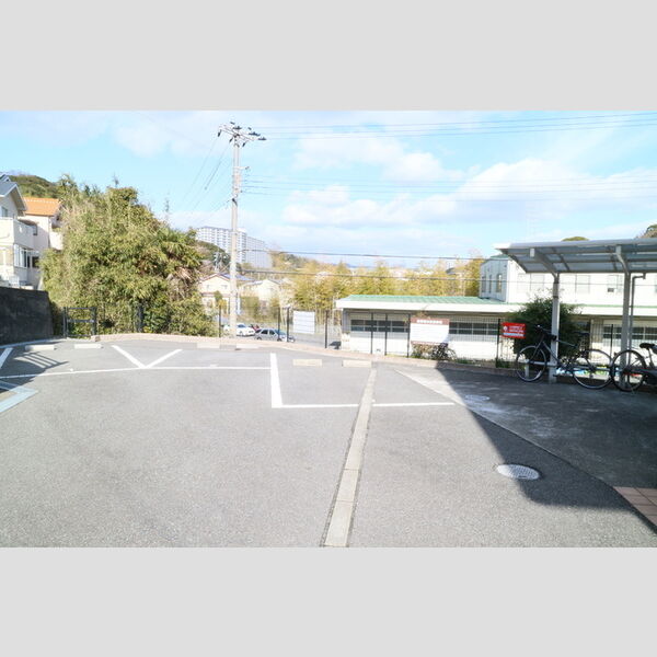 駐車場 (駐車場)