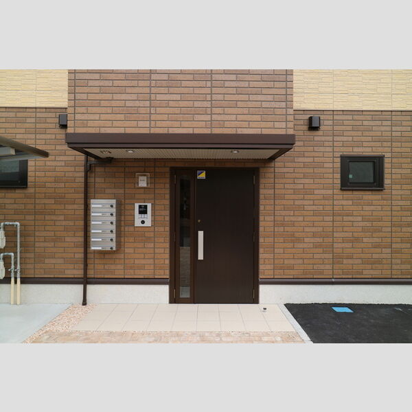 エントランス (エントランス)