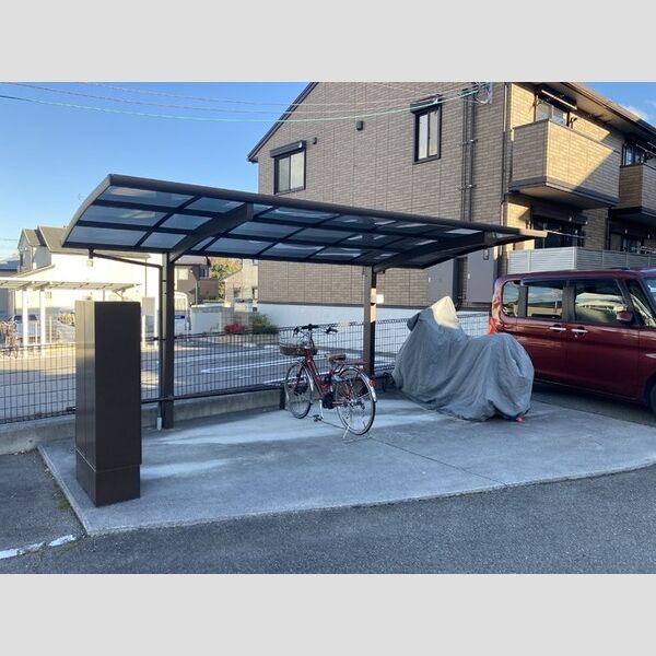 現地周辺 (駐輪場)