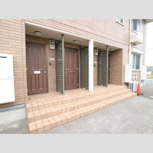 エントランス (エントランス)