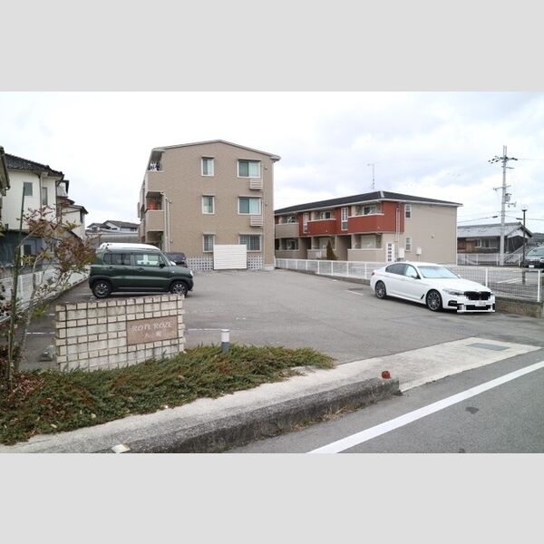 駐車場 (駐車場)