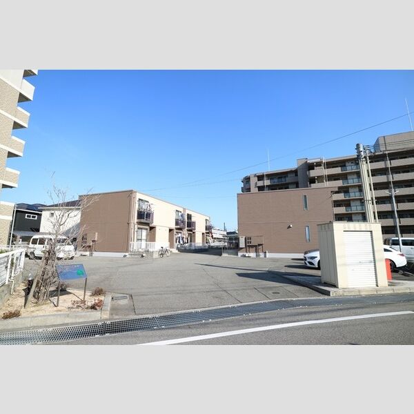 駐車場 (駐車場)