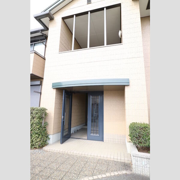 エントランス (エントランス)