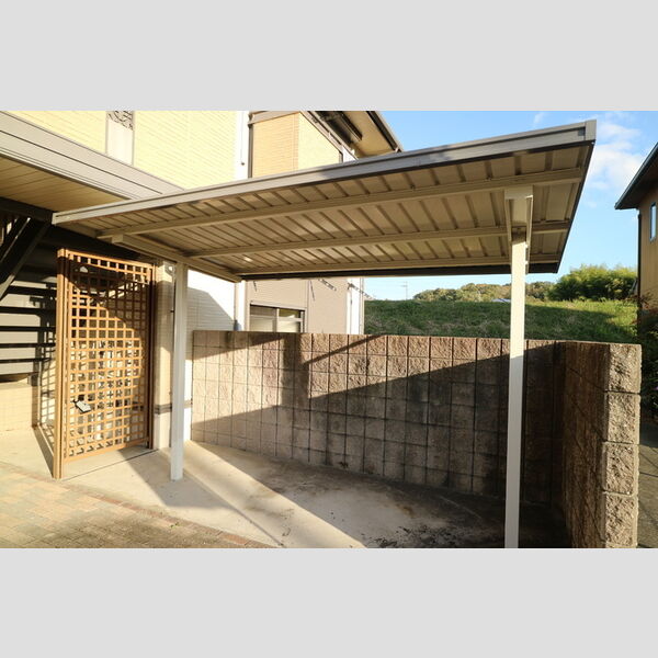 現地周辺 (駐輪場)