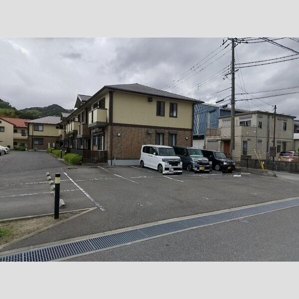 駐車場 (駐車場)