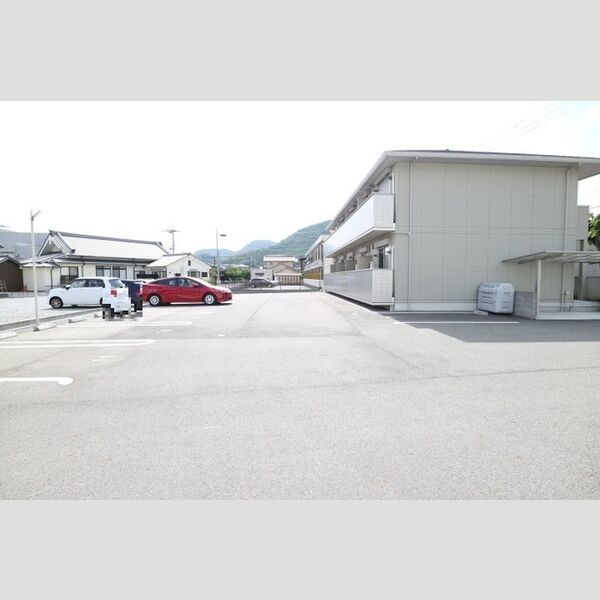 駐車場 (駐車場)