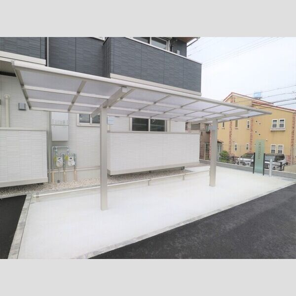 現地周辺 (駐輪場)