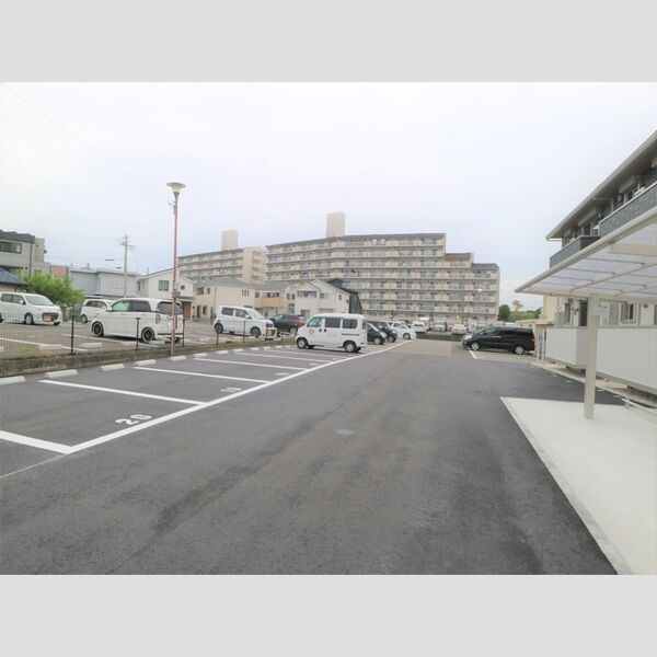 駐車場 (駐車場)