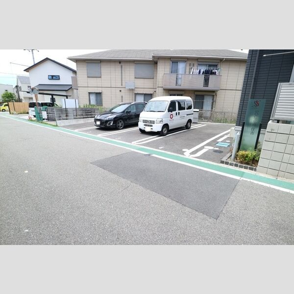 駐車場 (駐車場)