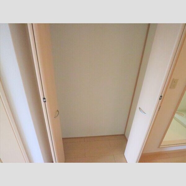 その他 (物入)
