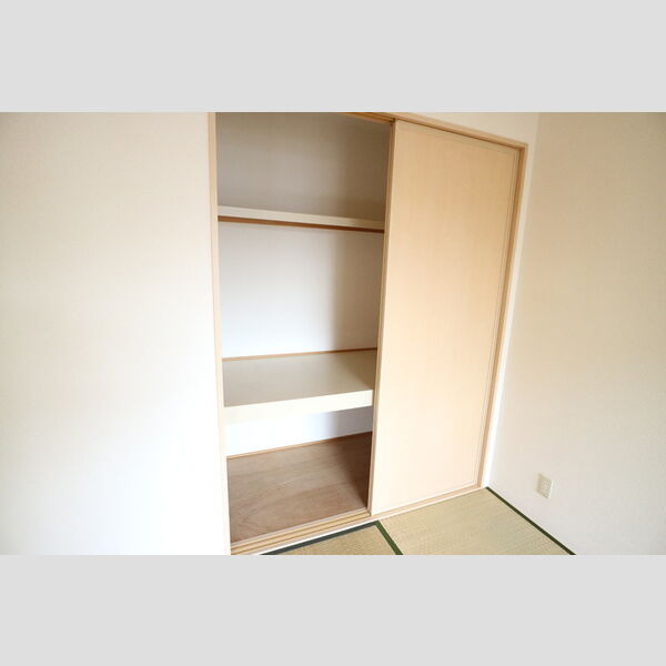 その他 (押入れ収納)