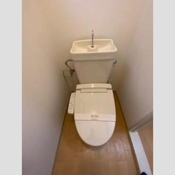 トイレ (温水洗浄暖房便座)