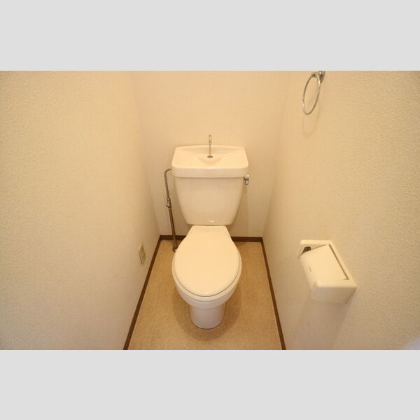 トイレ (トイレ)