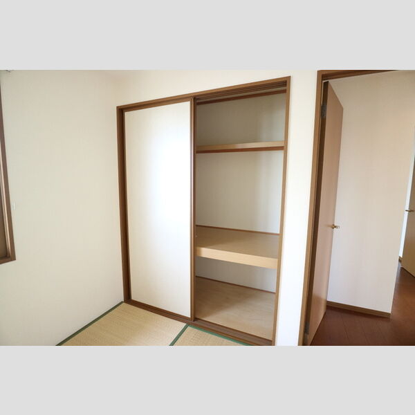 その他 (押入れ収納)