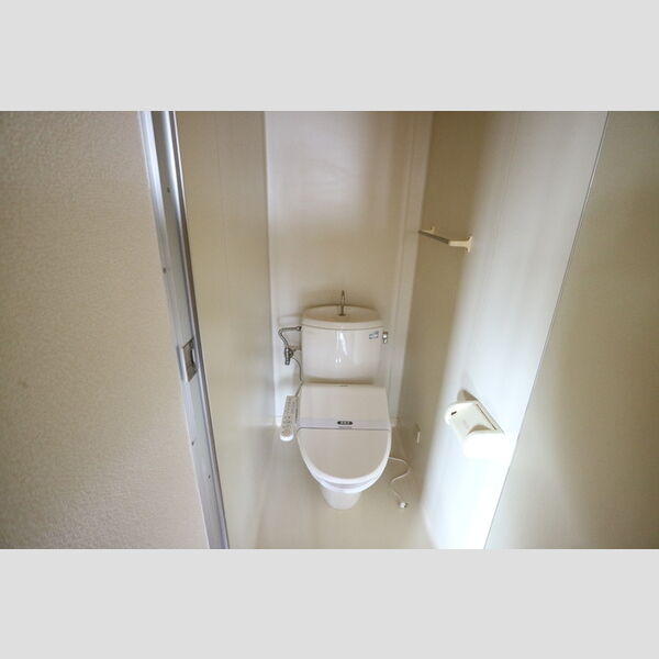 トイレ (温水洗浄暖房便座)