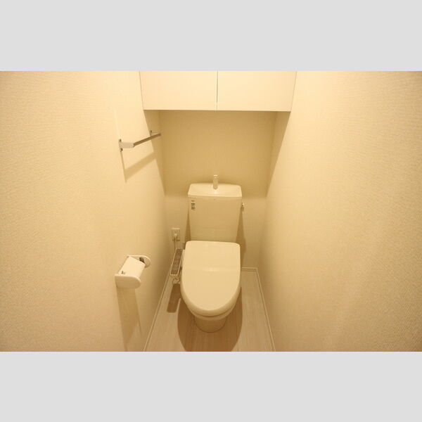 トイレ (温水洗浄暖房便座)