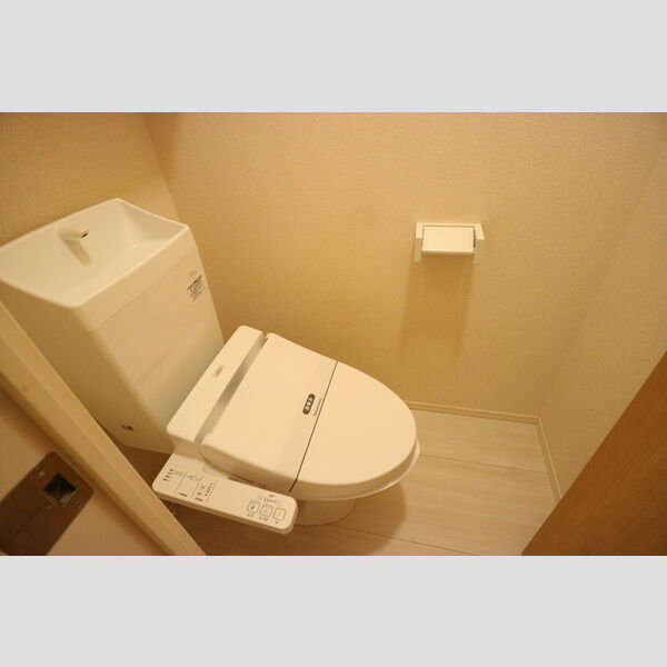 トイレ (温水洗浄暖房便座)
