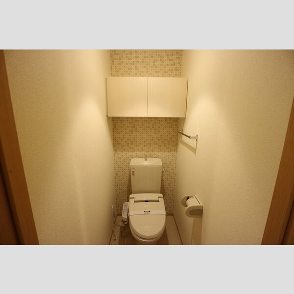 トイレ (温水洗浄暖房便座)