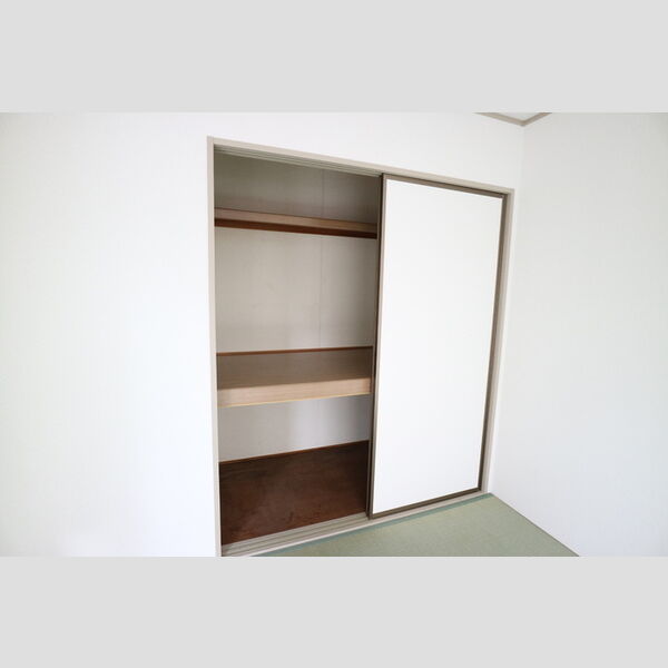 その他 (押入れ収納)