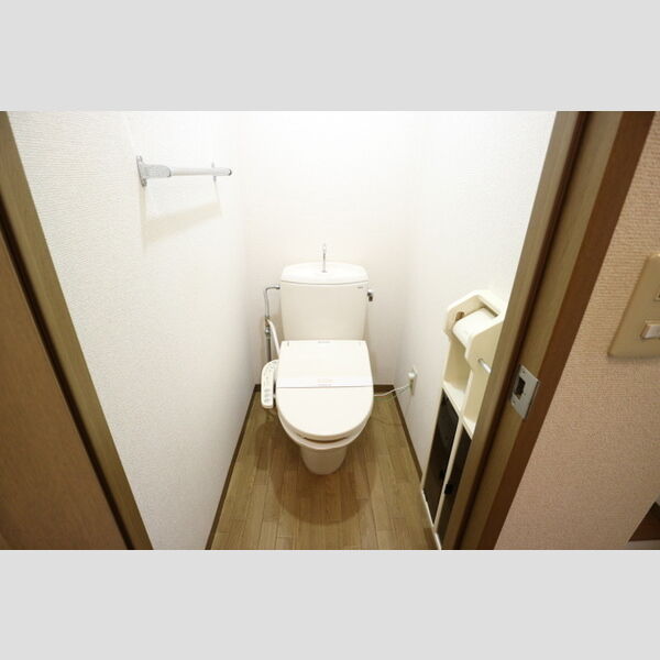 トイレ (温水洗浄暖房便座)