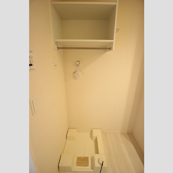 その他 (室内洗濯機置場)