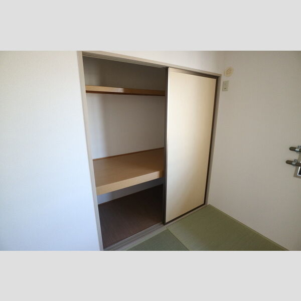 その他 (押入れ収納)